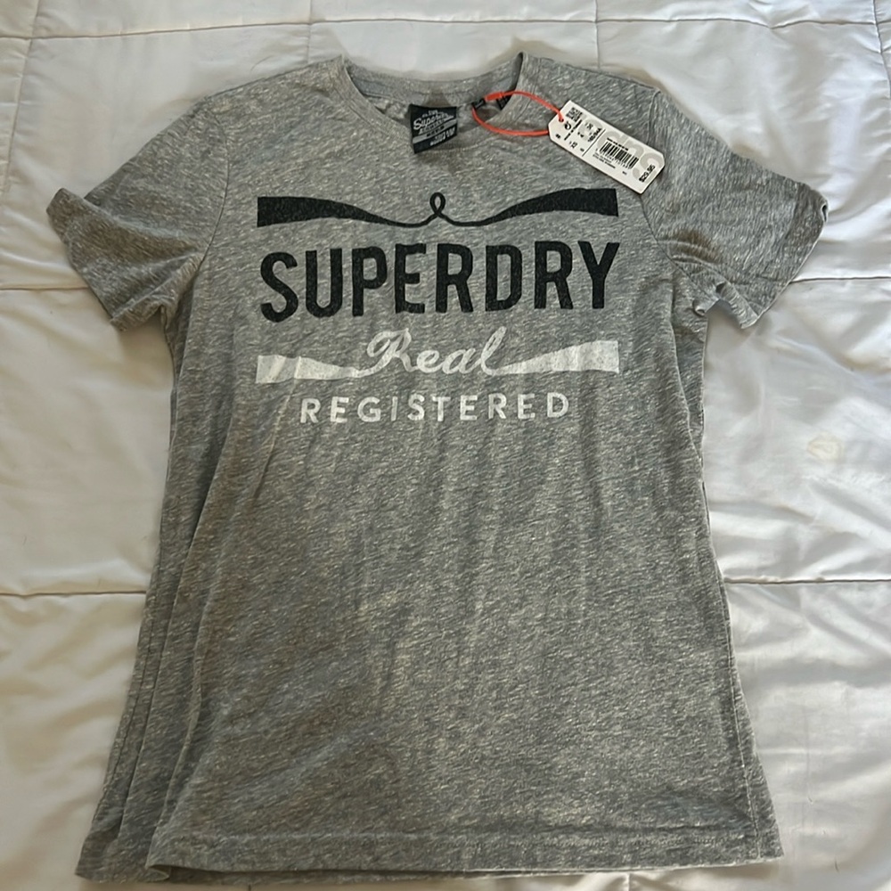 NWT superdry t shirt